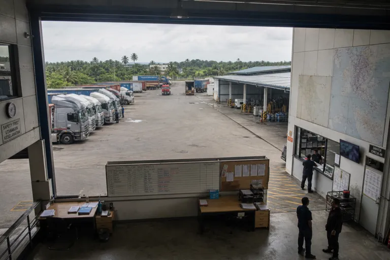 Malaysia’s Trucking Crunch: How the Malaysia Road Freight Driver Shortage Is Reshaping Supply Chains