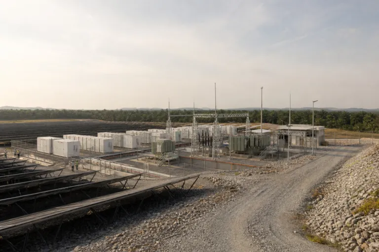 Malaysia LSS6 Explained: The Game-changing Solar Tender and Mandatory Battery Storage Shift